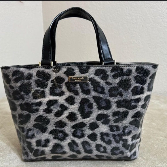 ❗️SOLD❗️🎉HP🎉 Kate Spade Tote Bag - Picture 11 of 11